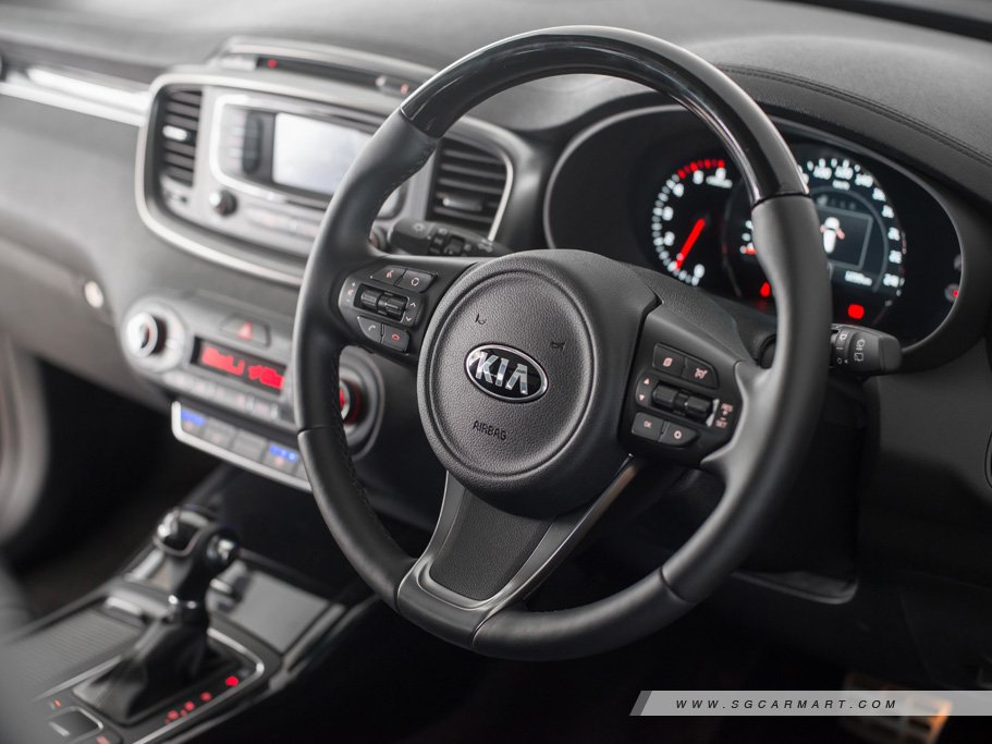 https://i.i-sgcm.com/new_cars/cars/11683/11683_g27