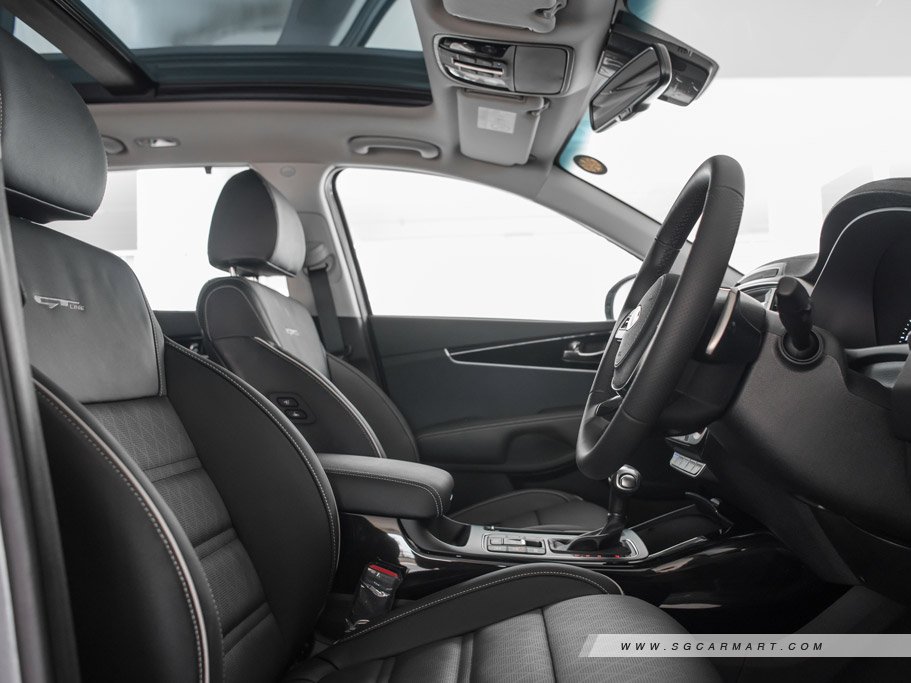 https://i.i-sgcm.com/new_cars/cars/11683/11683_g44