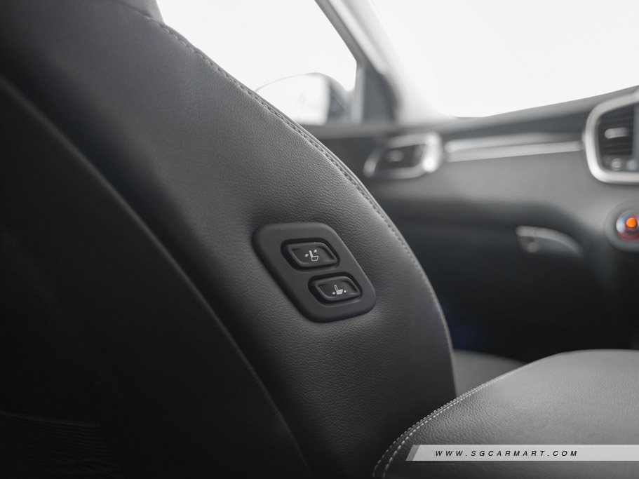 https://i.i-sgcm.com/new_cars/cars/11683/11683_g48