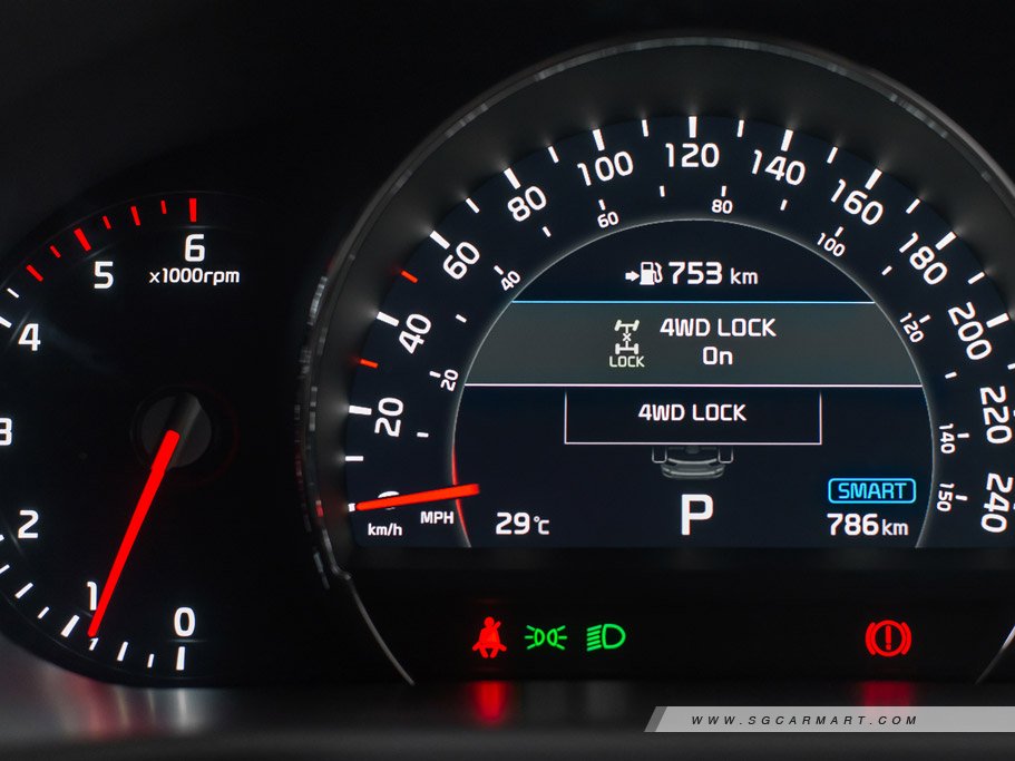 https://i.i-sgcm.com/new_cars/cars/11683/11683_g55