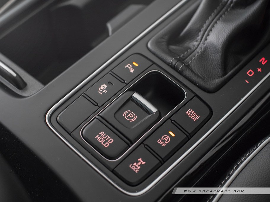 https://i.i-sgcm.com/new_cars/cars/11683/11683_g61