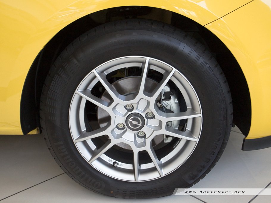 https://i.i-sgcm.com/new_cars/cars/11685/11685_g20