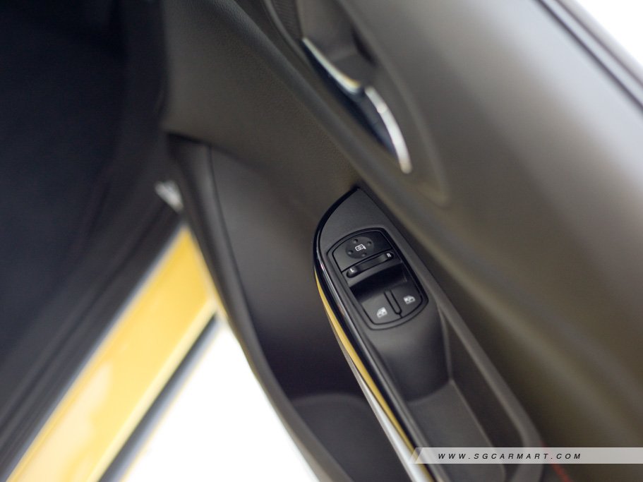 https://i.i-sgcm.com/new_cars/cars/11685/11685_g33