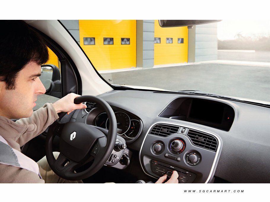 https://i.i-sgcm.com/new_cars/cars/11702/11702_g12