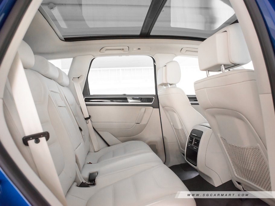 https://i.i-sgcm.com/new_cars/cars/11709/11709_g17