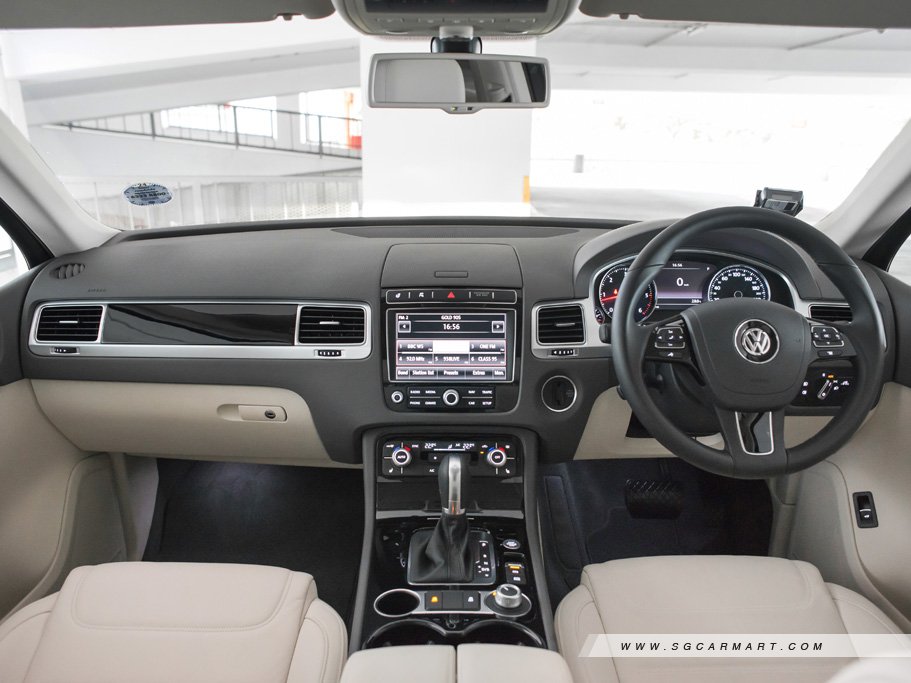 https://i.i-sgcm.com/new_cars/cars/11709/11709_g18