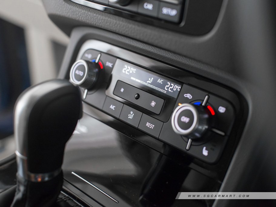 https://i.i-sgcm.com/new_cars/cars/11709/11709_g22