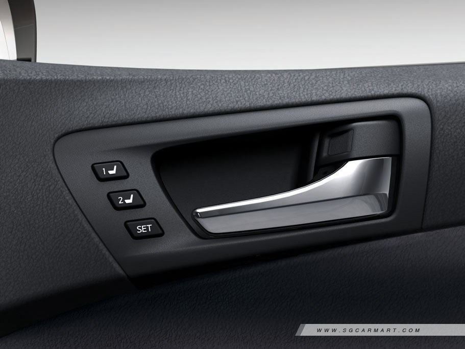 https://i.i-sgcm.com/new_cars/cars/11711/11711_g32