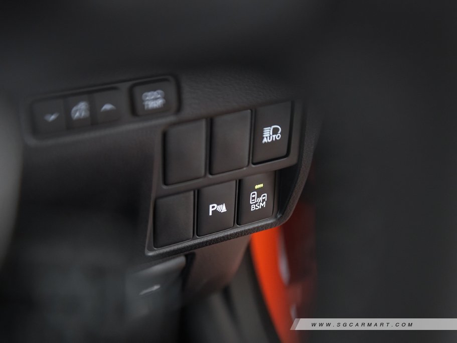 https://i.i-sgcm.com/new_cars/cars/11714/11714_g29