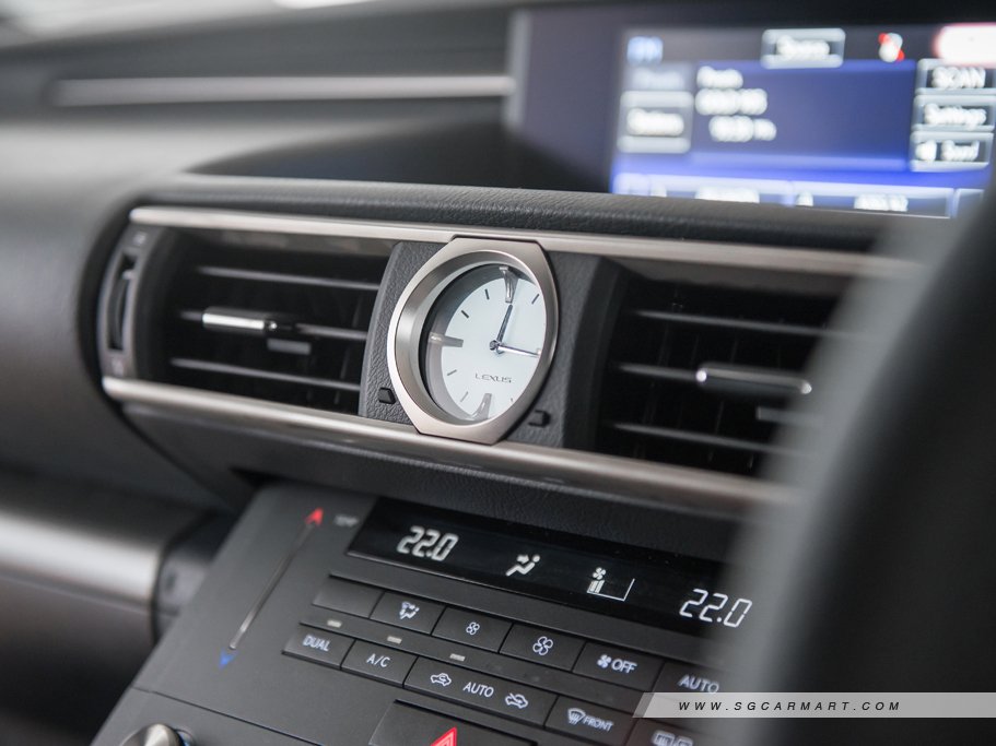 https://i.i-sgcm.com/new_cars/cars/11714/11714_g31