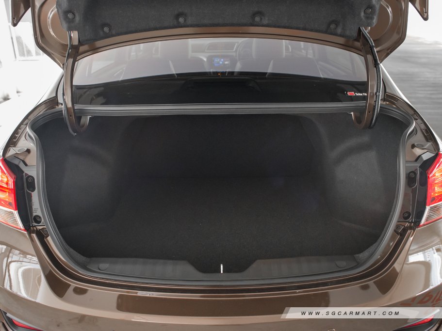 https://i.i-sgcm.com/new_cars/cars/11720/11720_g23