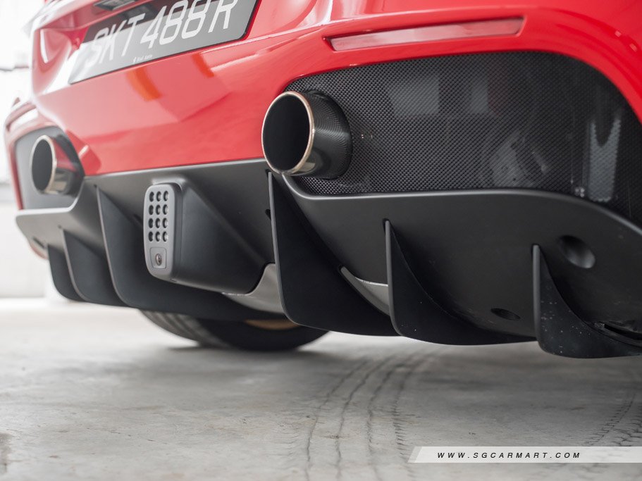 https://i.i-sgcm.com/new_cars/cars/11729/11729_g23