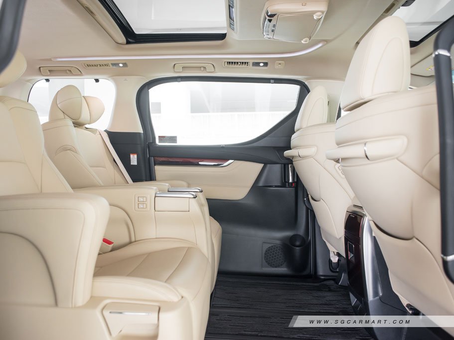 https://i.i-sgcm.com/new_cars/cars/11731/11731_g19