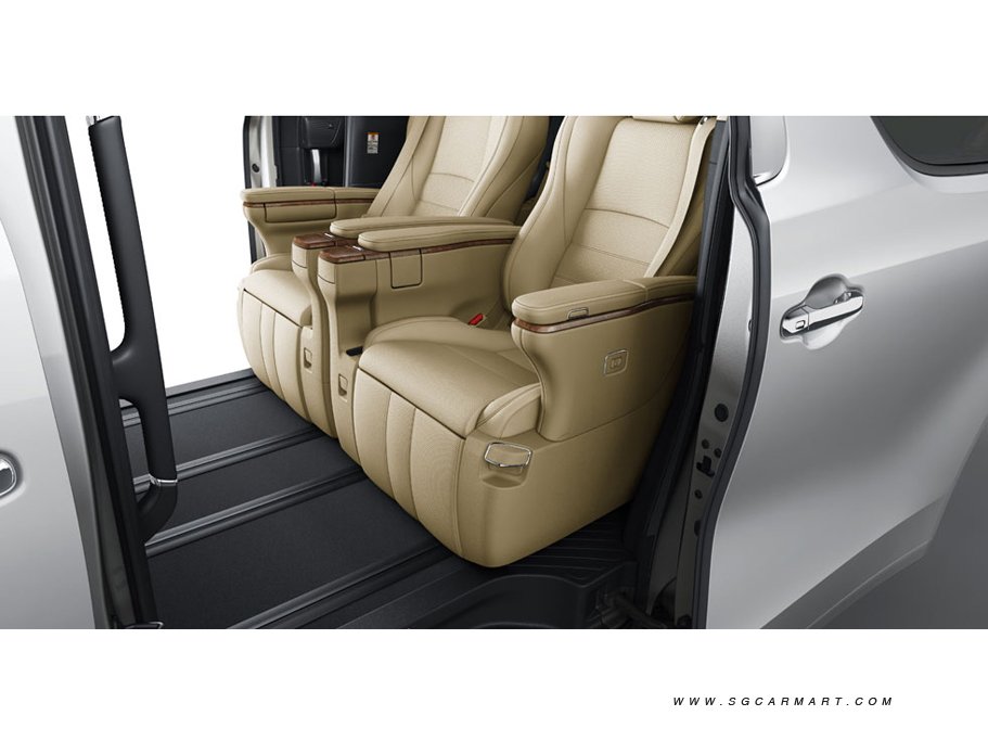 https://i.i-sgcm.com/new_cars/cars/11732/11732_g22