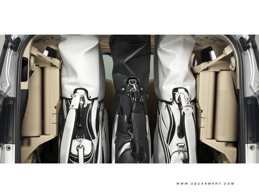 https://i.i-sgcm.com/new_cars/cars/11732/11732_g23