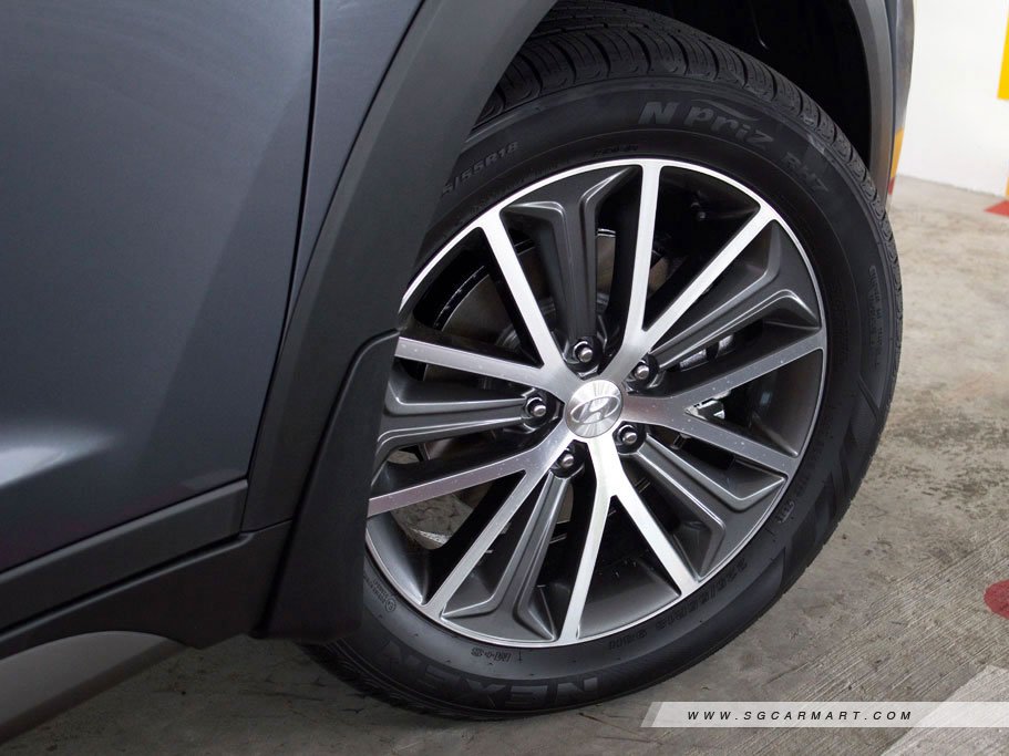 https://i.i-sgcm.com/new_cars/cars/11735/11735_g20