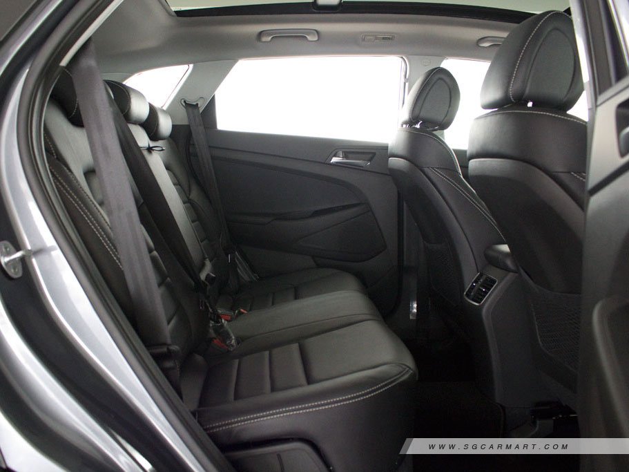 https://i.i-sgcm.com/new_cars/cars/11735/11735_g24