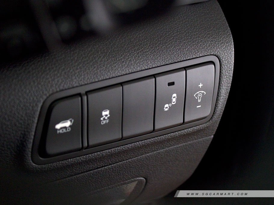 https://i.i-sgcm.com/new_cars/cars/11735/11735_g34