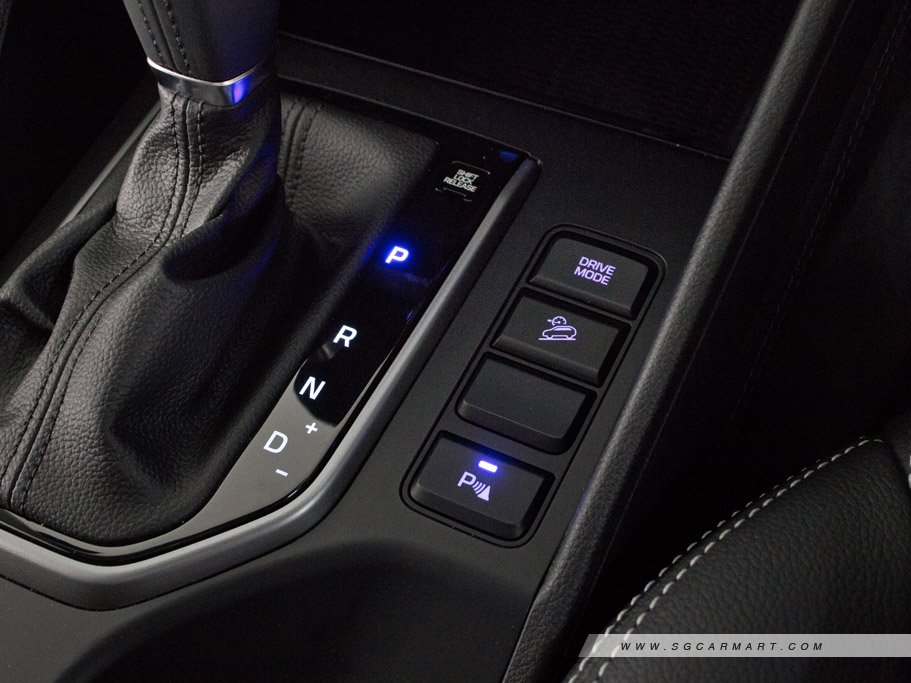 https://i.i-sgcm.com/new_cars/cars/11735/11735_g54