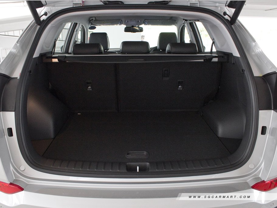 https://i.i-sgcm.com/new_cars/cars/11735/11735_g56
