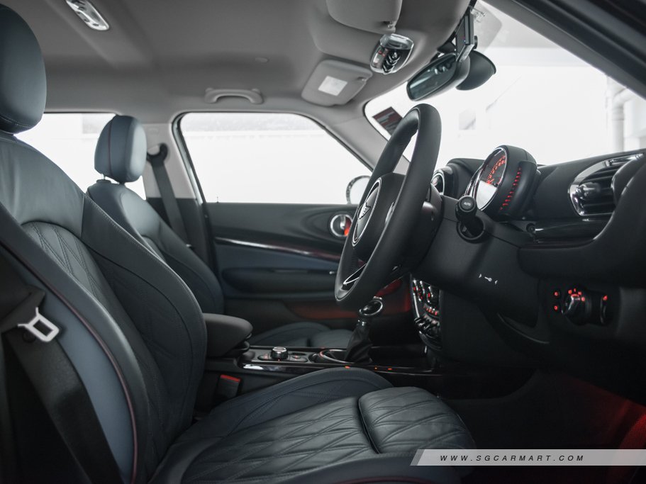 https://i.i-sgcm.com/new_cars/cars/11738/11738_g24