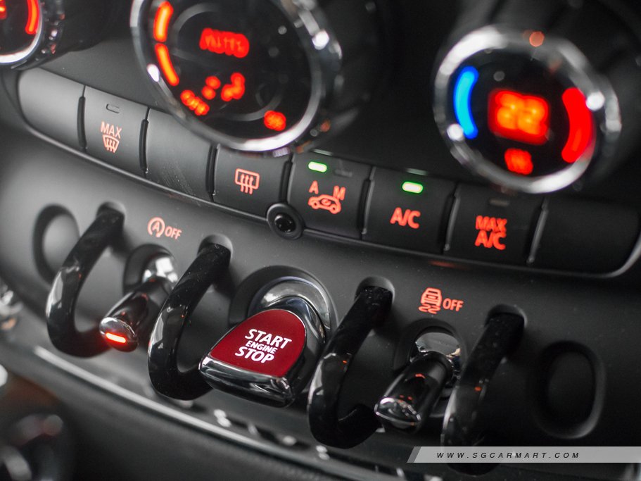 https://i.i-sgcm.com/new_cars/cars/11738/11738_g33