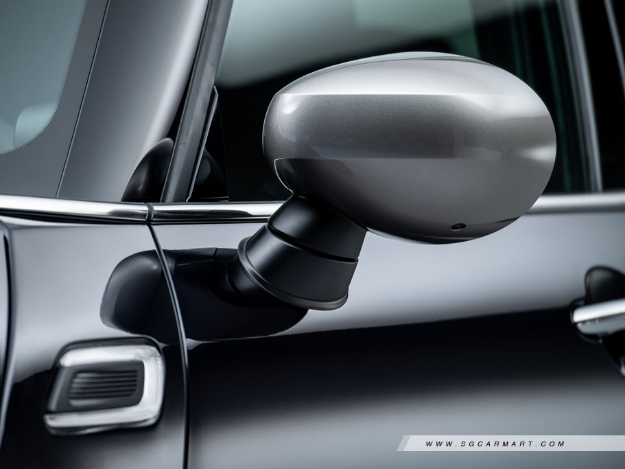 https://i.i-sgcm.com/new_cars/cars/11738/11738_g55