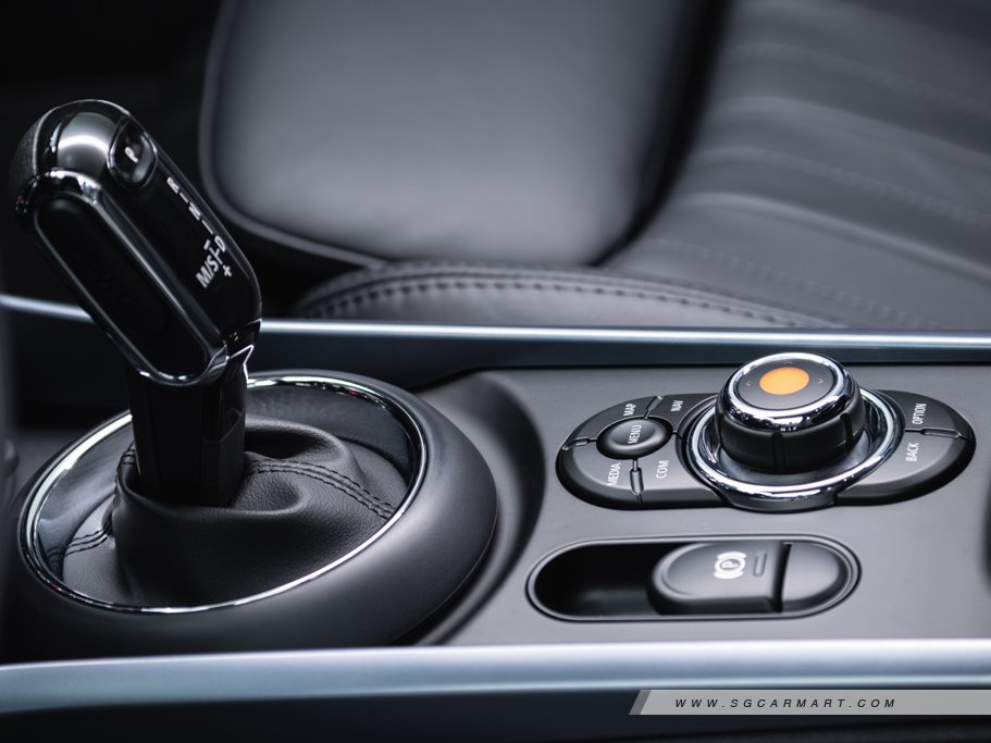 https://i.i-sgcm.com/new_cars/cars/11738/11738_g79