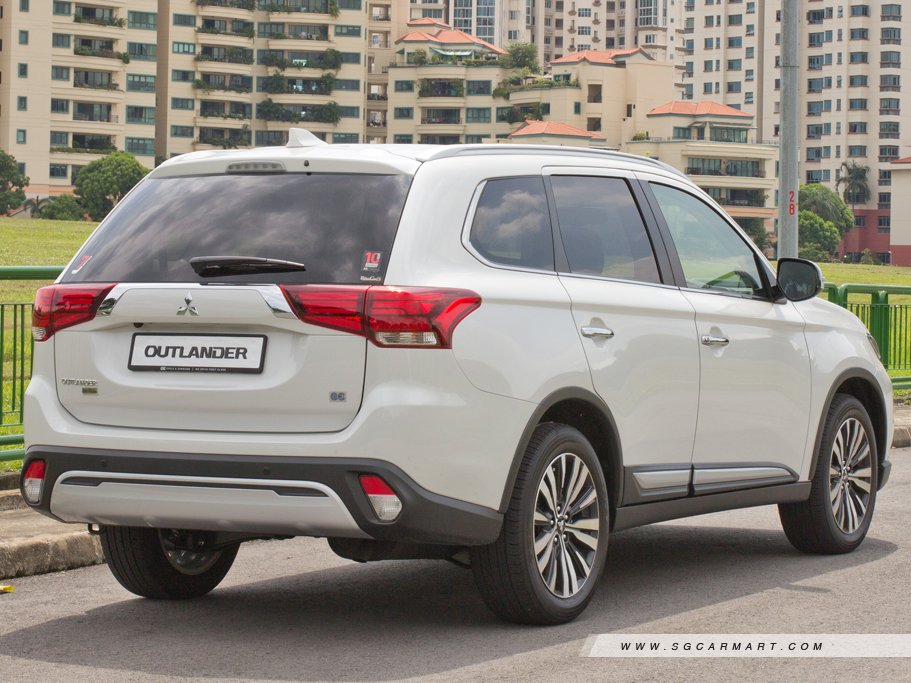 https://i.i-sgcm.com/new_cars/cars/11740/11740_g54