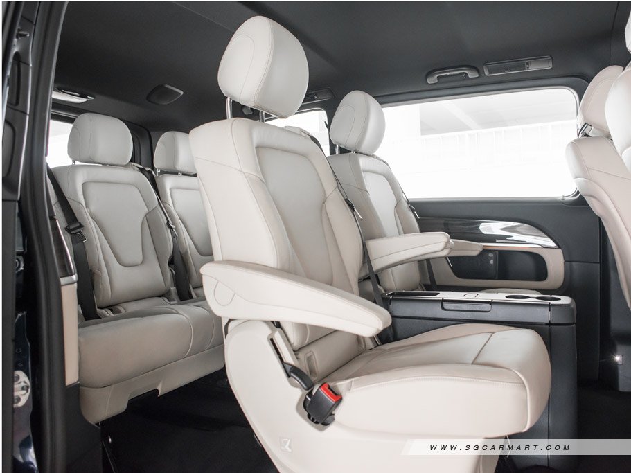 https://i.i-sgcm.com/new_cars/cars/11742/11742_g23