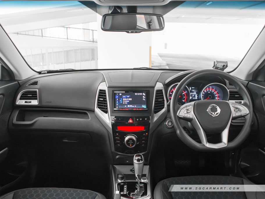 https://i.i-sgcm.com/new_cars/cars/11746/11746_g15