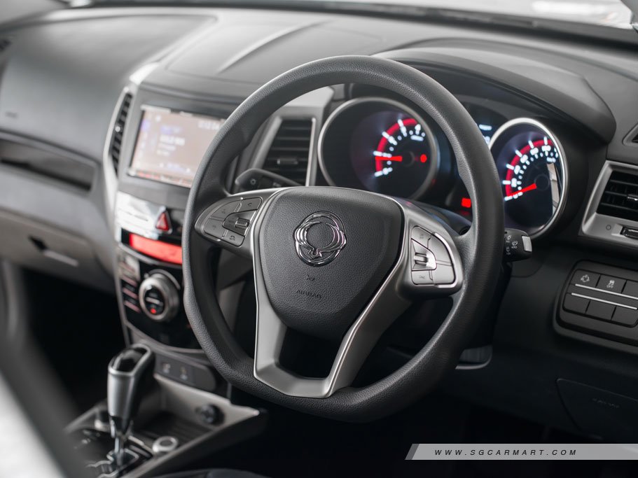 https://i.i-sgcm.com/new_cars/cars/11746/11746_g16