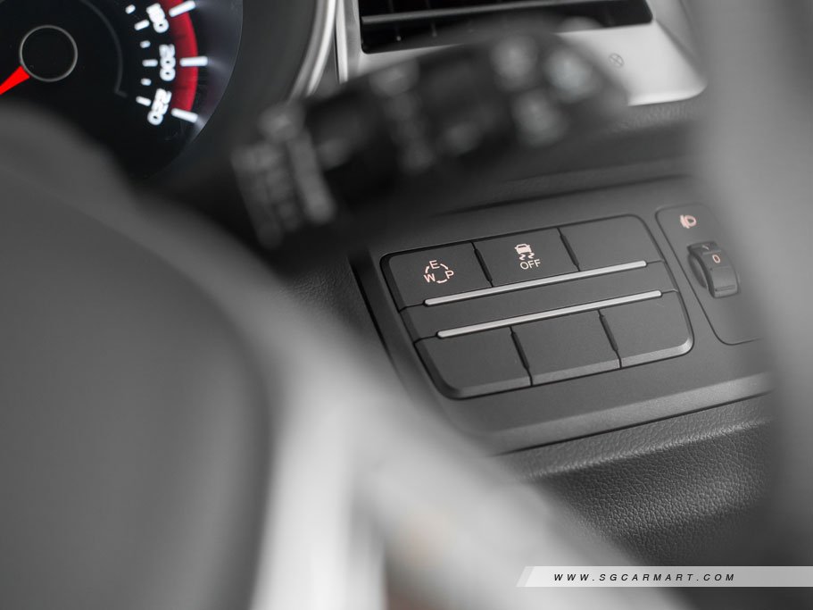 https://i.i-sgcm.com/new_cars/cars/11746/11746_g23