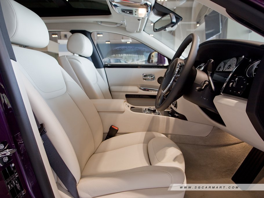 https://i.i-sgcm.com/new_cars/cars/11747/11747_g17