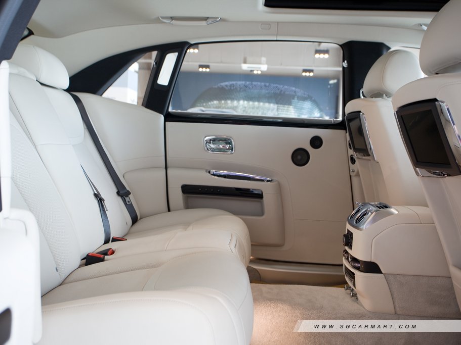 https://i.i-sgcm.com/new_cars/cars/11747/11747_g18