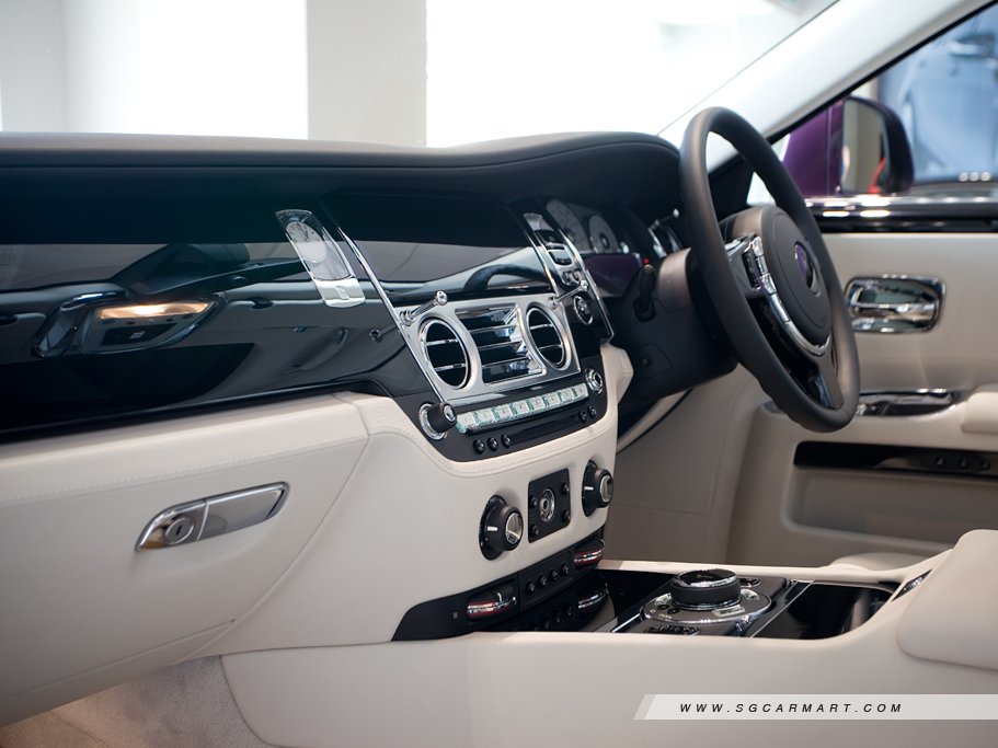 https://i.i-sgcm.com/new_cars/cars/11747/11747_g20