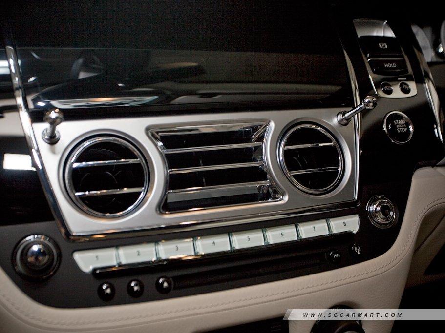 https://i.i-sgcm.com/new_cars/cars/11747/11747_g29