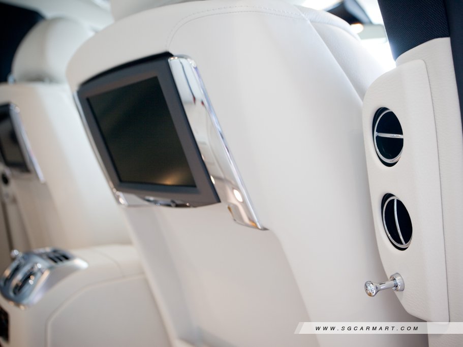 https://i.i-sgcm.com/new_cars/cars/11747/11747_g39