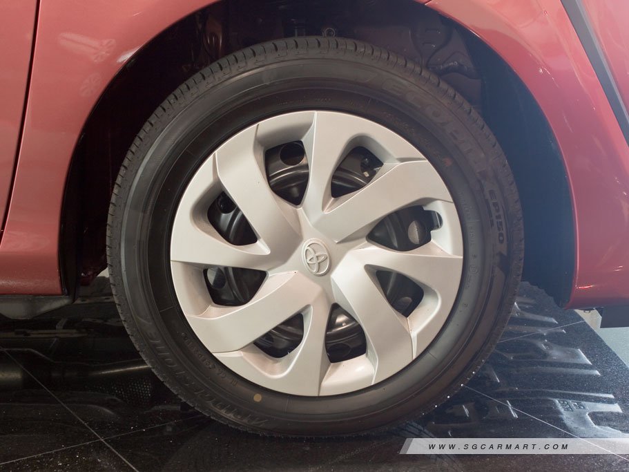 https://i.i-sgcm.com/new_cars/cars/11748/11748_g15