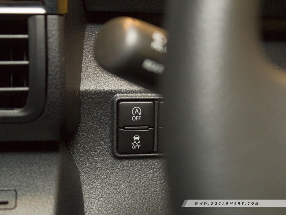 https://i.i-sgcm.com/new_cars/cars/11748/11748_g30