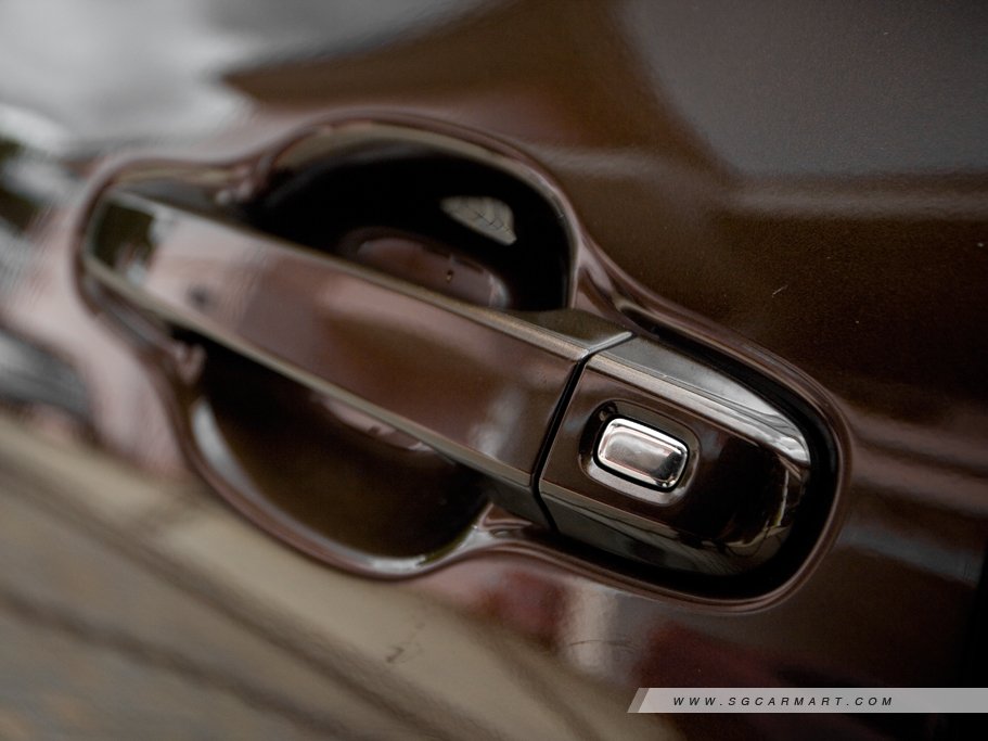 https://i.i-sgcm.com/new_cars/cars/11748/11748_g43