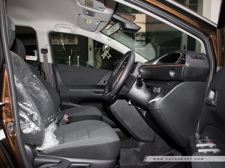 https://i.i-sgcm.com/new_cars/cars/11748/11748_g45