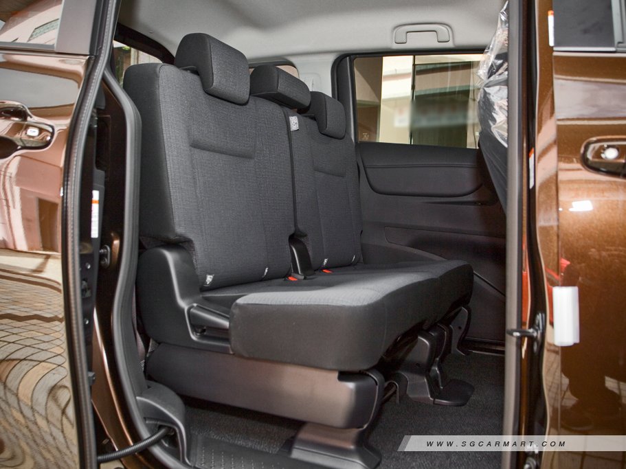 https://i.i-sgcm.com/new_cars/cars/11748/11748_g46