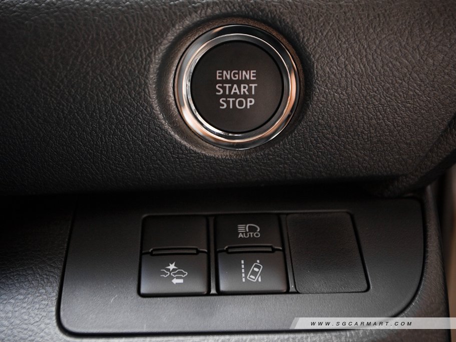 https://i.i-sgcm.com/new_cars/cars/11748/11748_g59