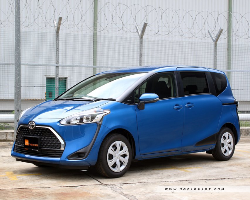 New Toyota Sienta 2015 Photos, Photo Gallery - Sgcarmart