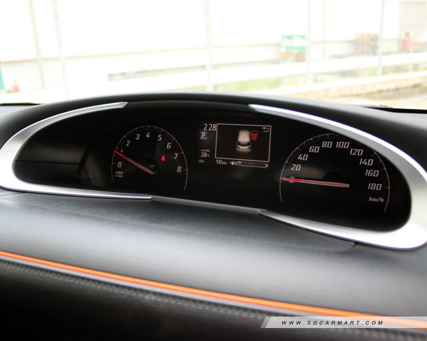 https://i.i-sgcm.com/new_cars/cars/11748/11748_g76