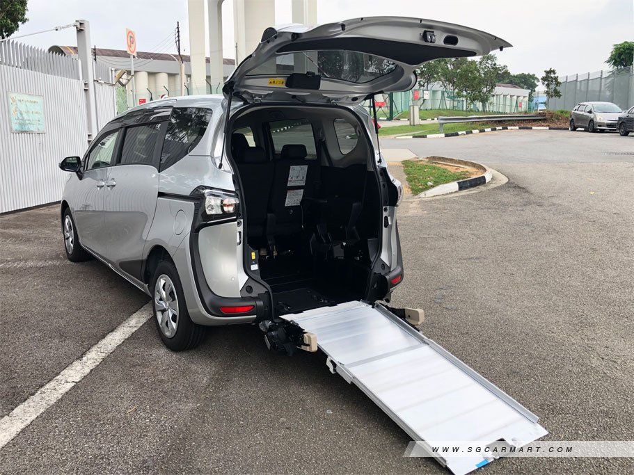 https://i.i-sgcm.com/new_cars/cars/11748/11748_g84