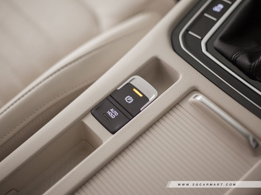 https://i.i-sgcm.com/new_cars/cars/11749/11749_g41