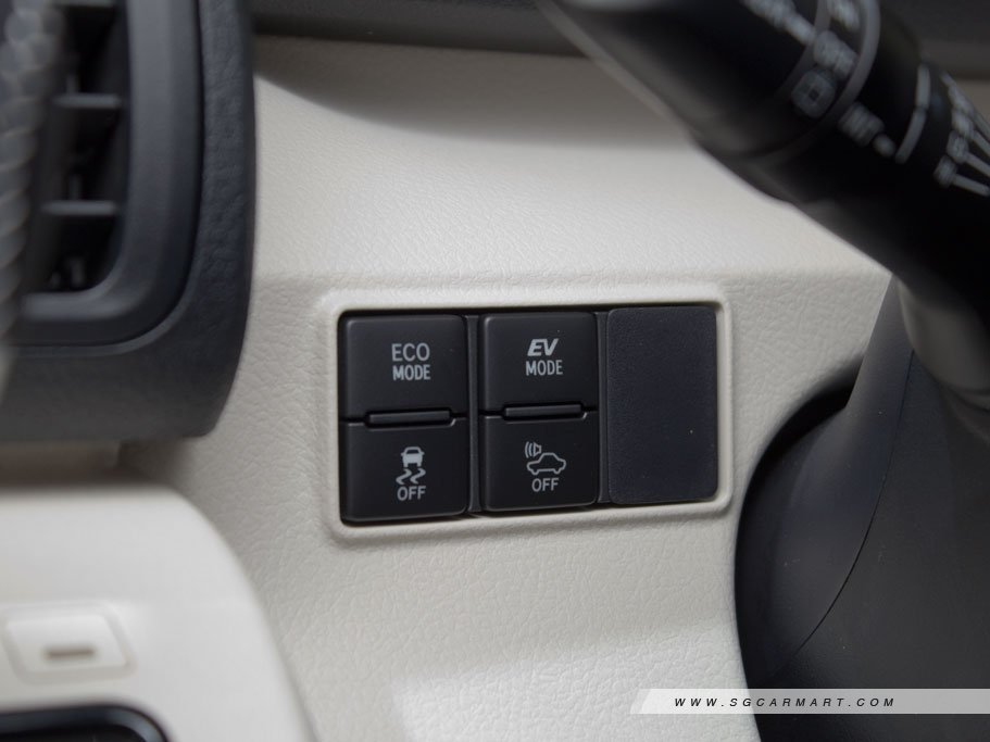https://i.i-sgcm.com/new_cars/cars/11752/11752_g18