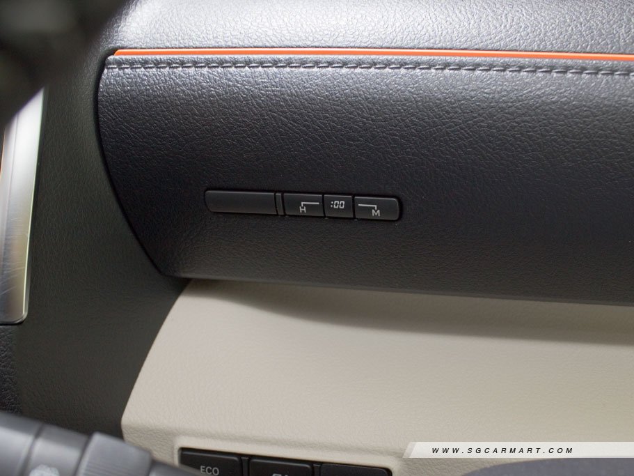 https://i.i-sgcm.com/new_cars/cars/11752/11752_g19